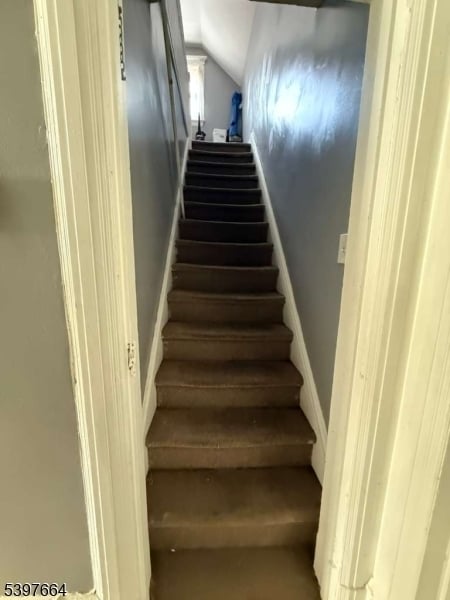 Foto principal - 681 E 28th St