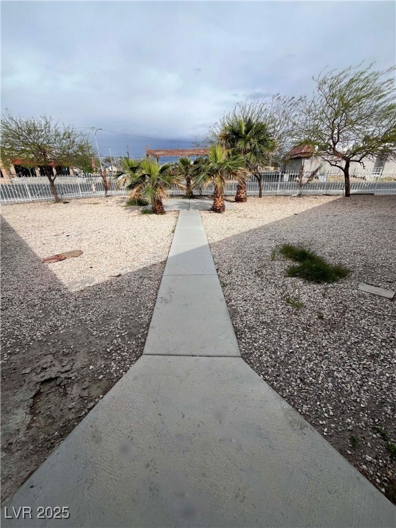 Primary Photo - 2524 N McCarran St