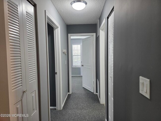 Foto del edificio - 447 Danbury Ln