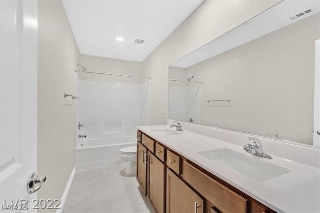 Building Photo - 372 Rosefinch St