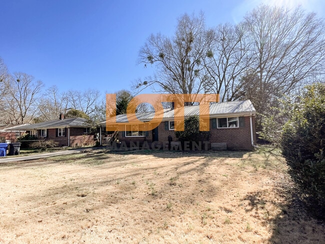 Building Photo - 126 Forestdale Dr