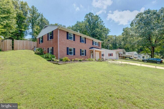 Foto del edificio - 4725 Springbrook Dr