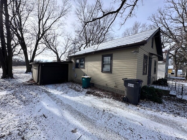 Foto del edificio - 713 Plainview Ln