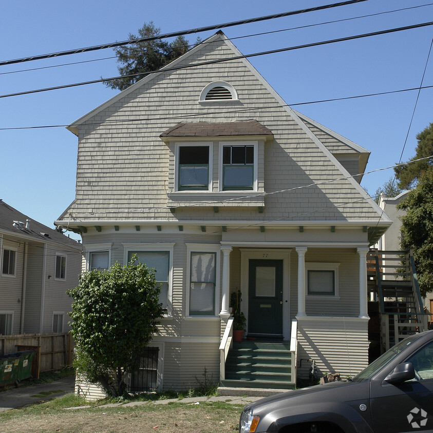 Primary Photo - 77 Pearl St