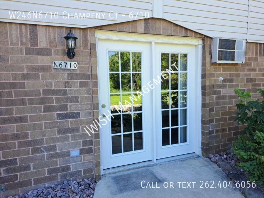 Foto principal - W246N6710 Champeny Ct