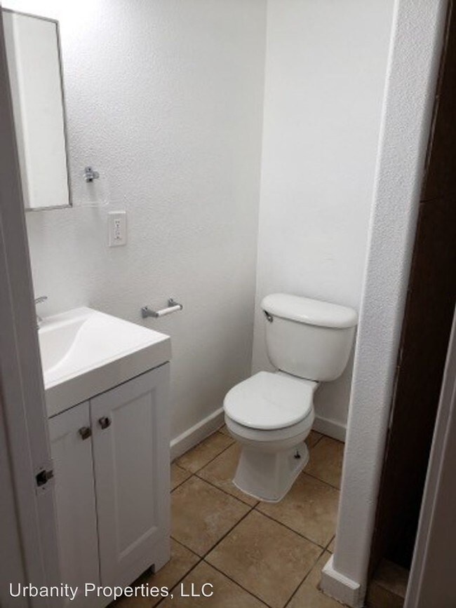 Foto del edificio - 3323 W Monroe St