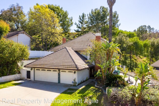 4 br, 3.5 bath House - 824 Via Alameda photo'