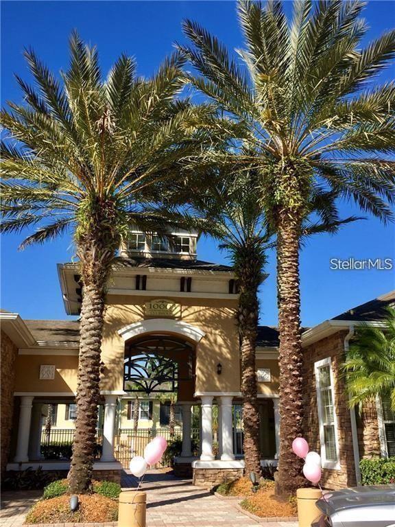 Foto del edificio - 10017 Courtney Palms Blvd