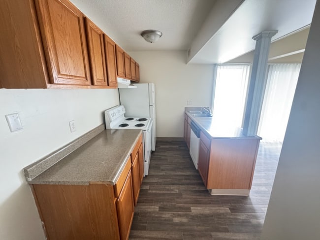 Building Photo - 7311 Buckingham Dr