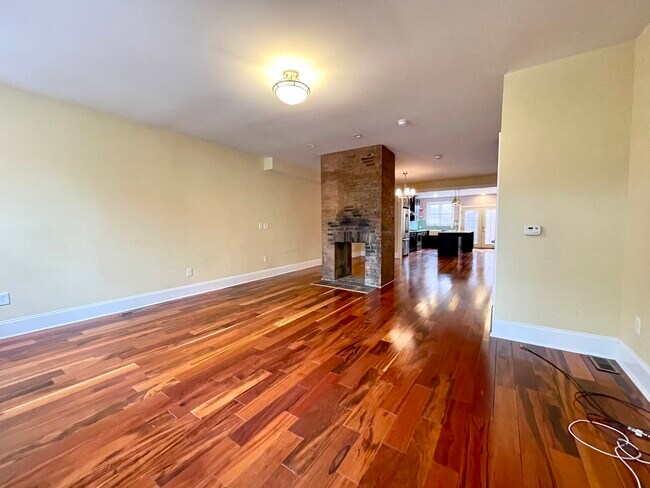 Foto del edificio - 531 Tripoli St