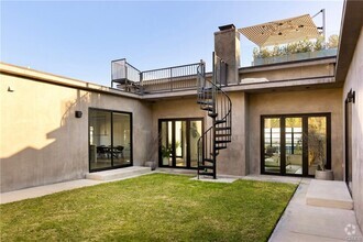 Building Photo - 9267 Cordell Dr