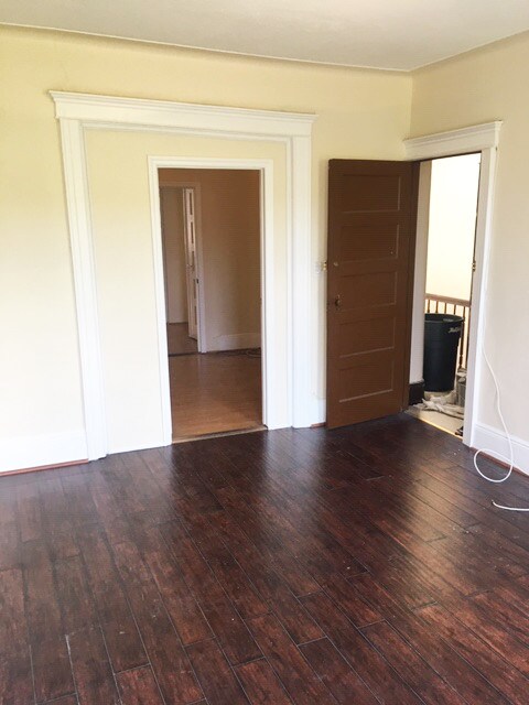 Building Photo - 66-25 Fresh Pond Rd