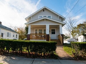 Building Photo - 760 Russell St