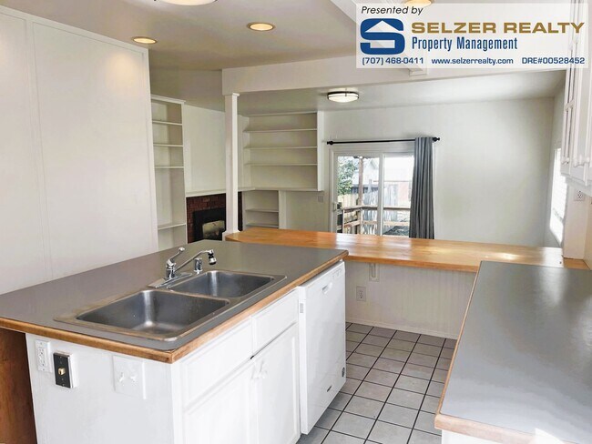 Foto del edificio - 482-486 W Mendocino Ave