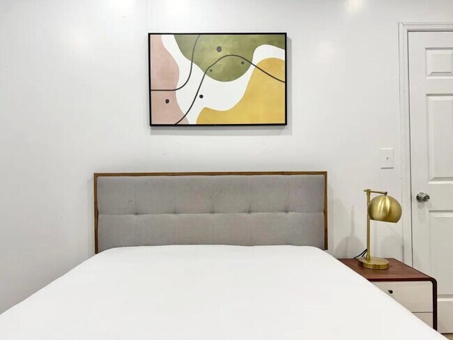 Foto del edificio - Nice room in a good neighborhood