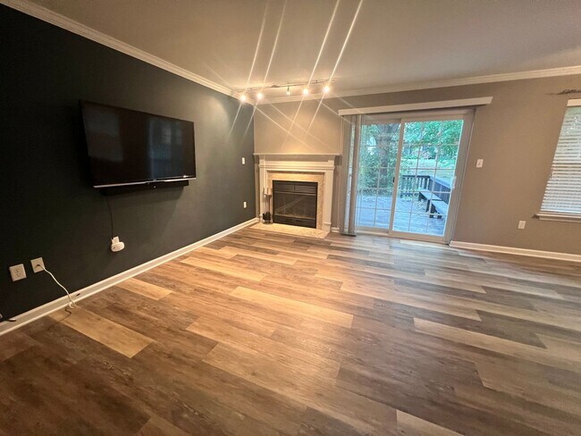 Foto del edificio - Amazing 3 BR/3.5 BA Townhome in Ellicott C...