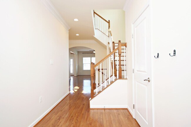 Foto del edificio - N. Albemarle Co Home With Fenced Yard, Near NGIC/DIA/NGA