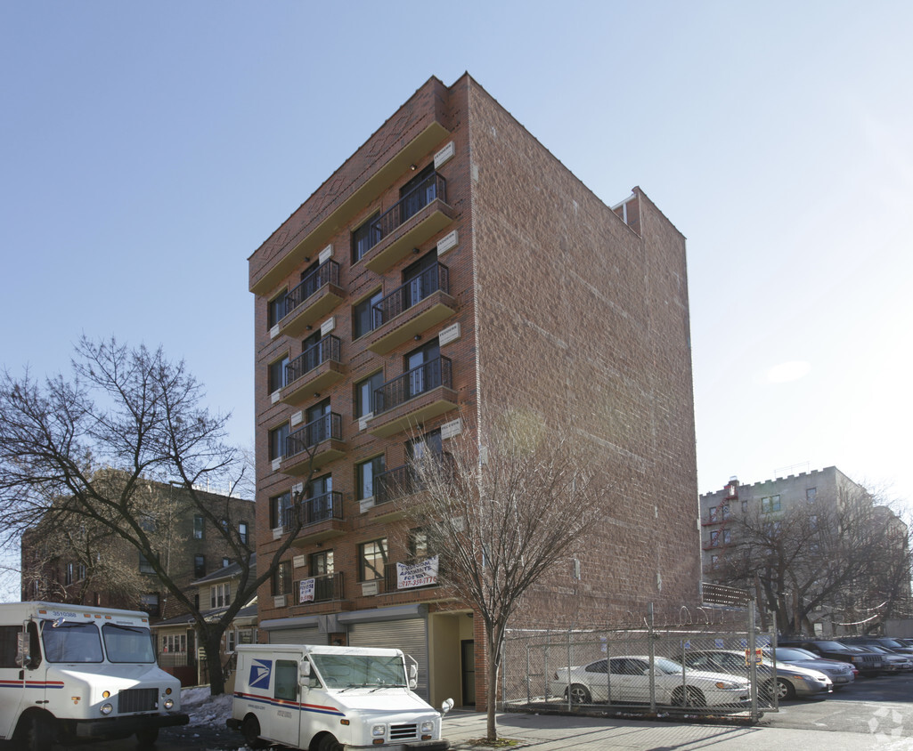 Primary Photo - 163-10 89th Ave