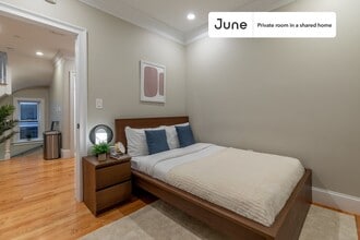 Building Photo - Room in Shared 4 bed/1 bath home