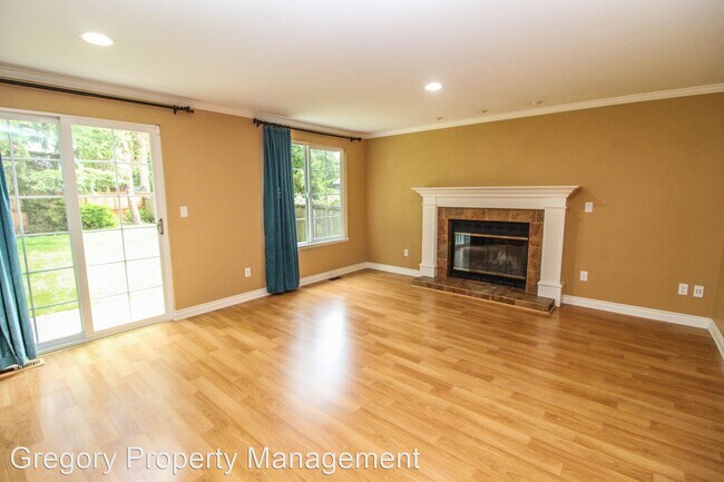 Foto del edificio - 4 br, 2.5 bath House - 612 213th St SW
