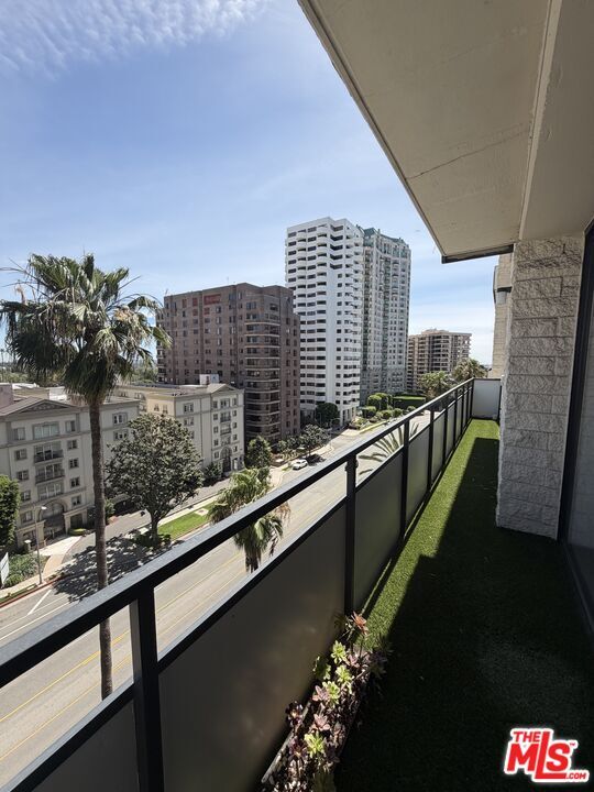 Foto del edificio - 10535 Wilshire Blvd