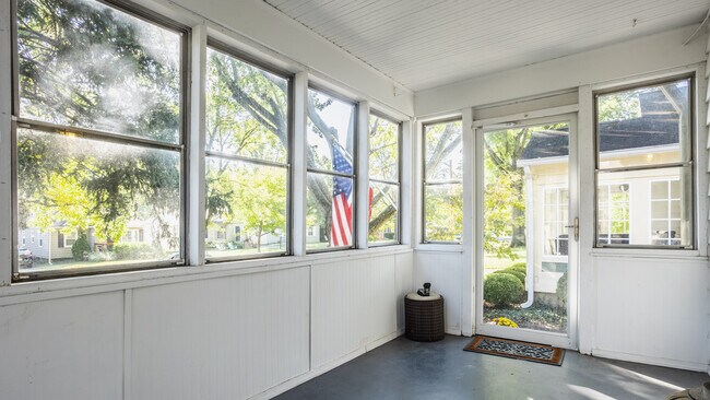 Foto del edificio - 6134 Ralston Ave