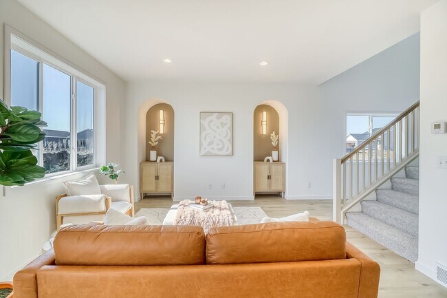 Foto del edificio - 4 Bed 3.5 Bath Single Family Home with New...