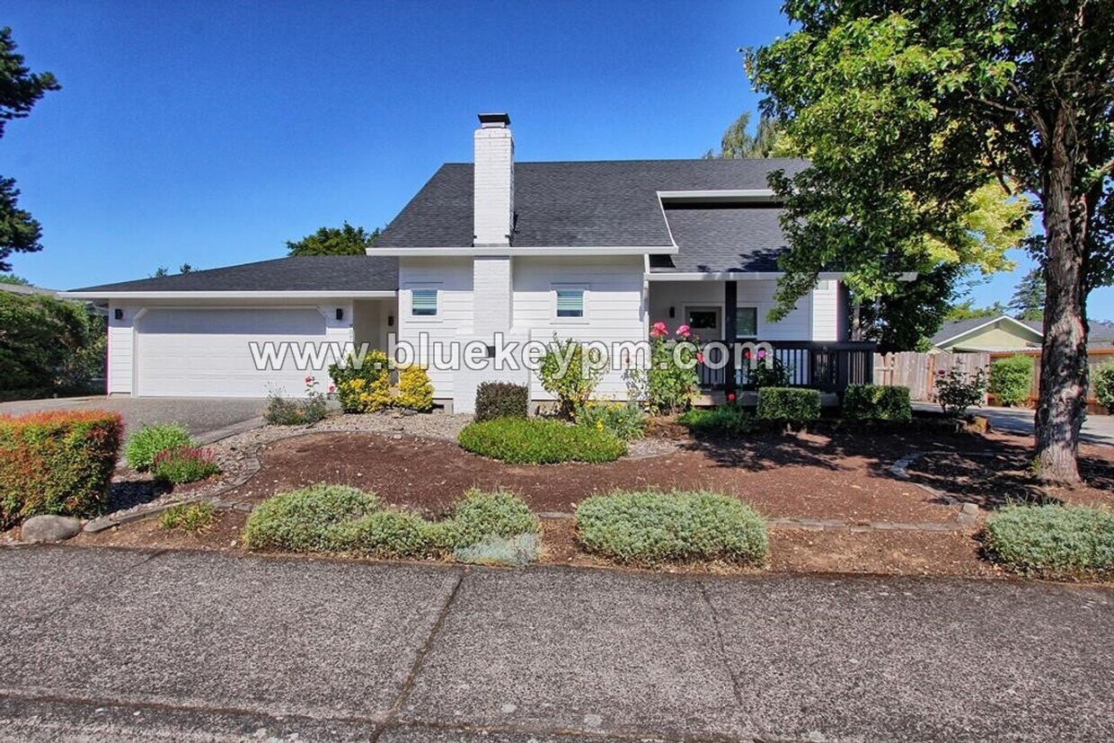 NEWLY REMODELED! 3 Bed, 2 Bath in Cascade... - NEWLY REMODELED!  3 Bed, 2 Bath in Cascade...