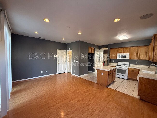 Foto del edificio - 10628 Siskiyou Ln