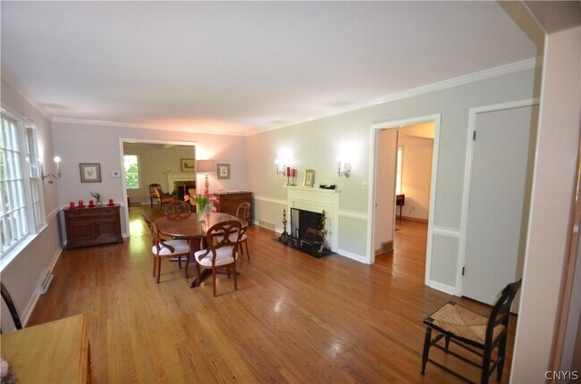 Foto del edificio - 6891 Woodchuck Hill Rd
