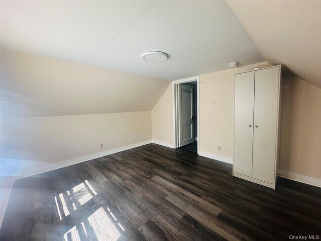 Foto del edificio - 18 Taylor Ave