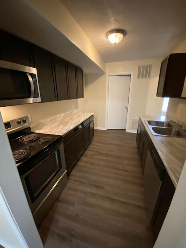 Photo - 3 Bedroom with 1 - !/2 Baths House