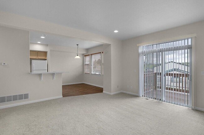 Building Photo - 3672 Venice Grove