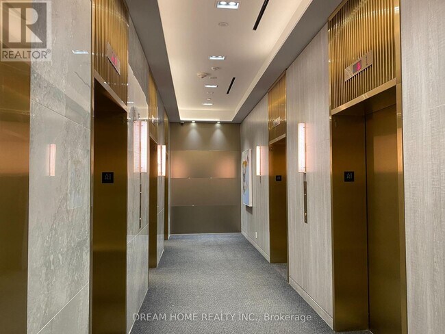 Photo du bâtiment - 950 Portage Pkwy