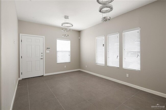 Building Photo - 14 Puffin Ave