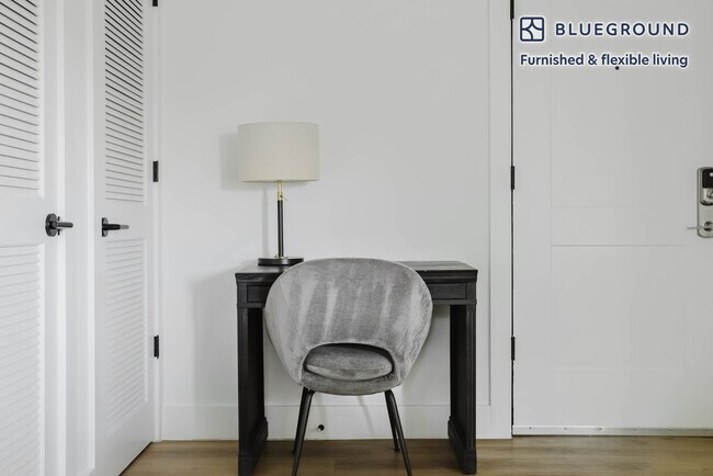 Foto del edificio - 716 L St SE