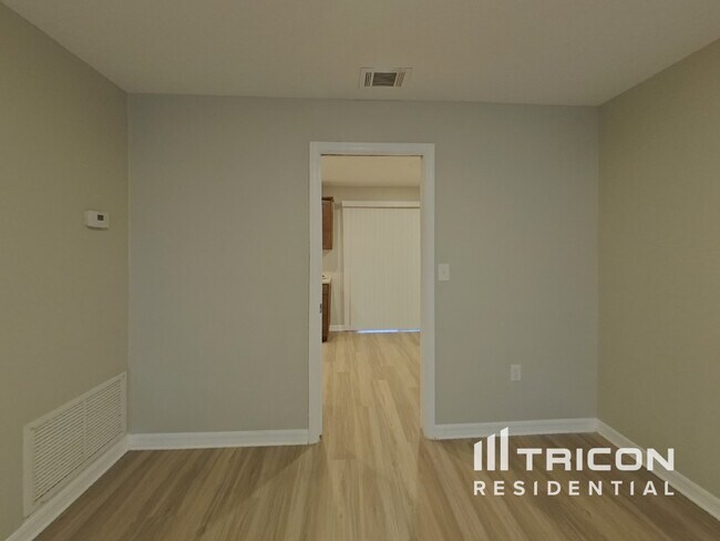 Foto del edificio - 3501 Calgary Ln