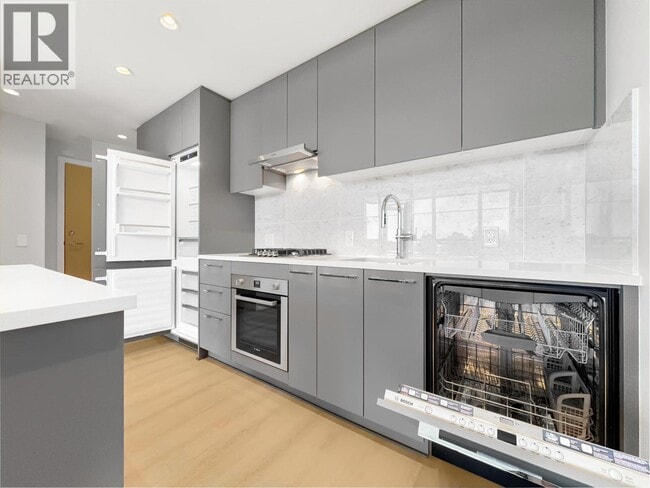 Photo du bâtiment - 5380 Crooked Br Rd