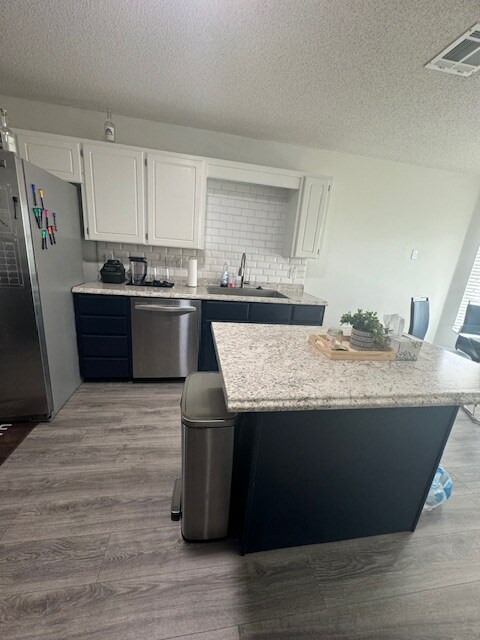 Foto del edificio - 4700 Lloyd Dr