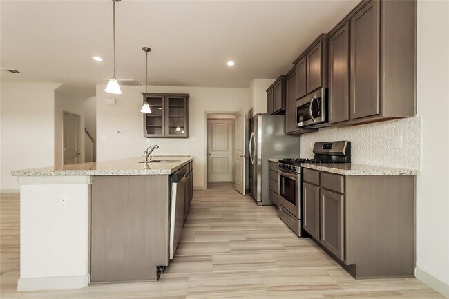 Foto del edificio - 7938 Cypress Country Dr