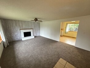 Building Photo - 1650 NW Highland Dr