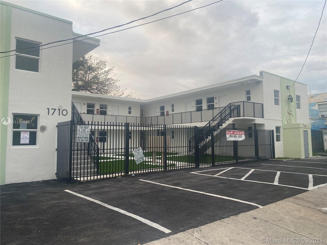 Foto principal - 1710 NW 1st Ct