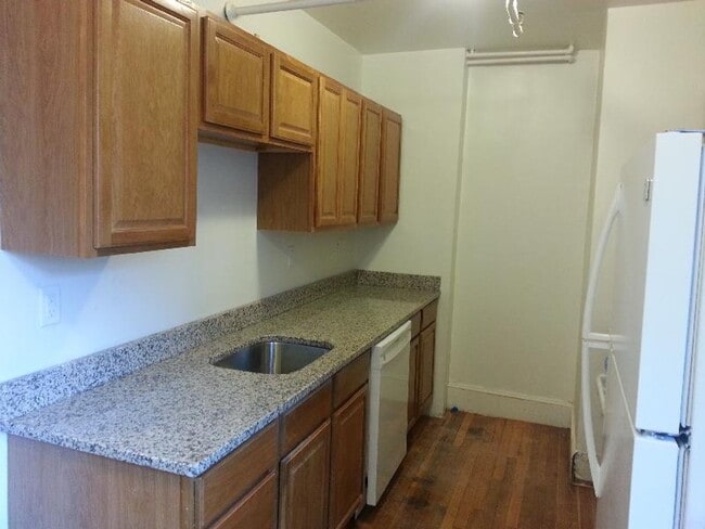 Building Photo - One Bedroom with Heat on GL-B Comm Ave Brighton