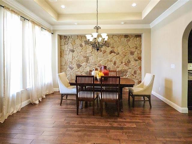 Foto del edificio - 4815 Livingston Dr