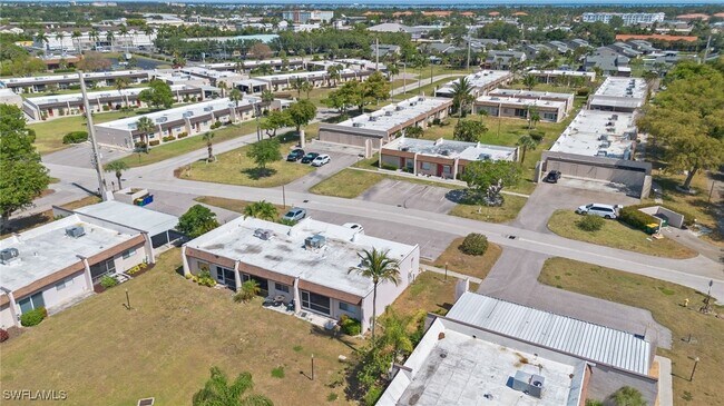 Foto del edificio - 6300 South Pointe Blvd