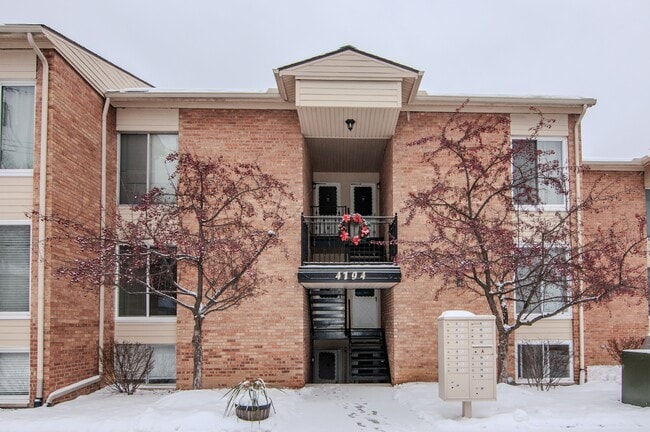 Photo - 4194 Packard St Townhome