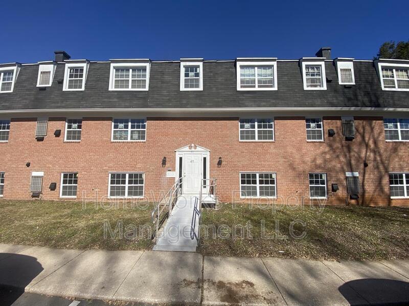 Primary Photo - 411 N Bend Rd