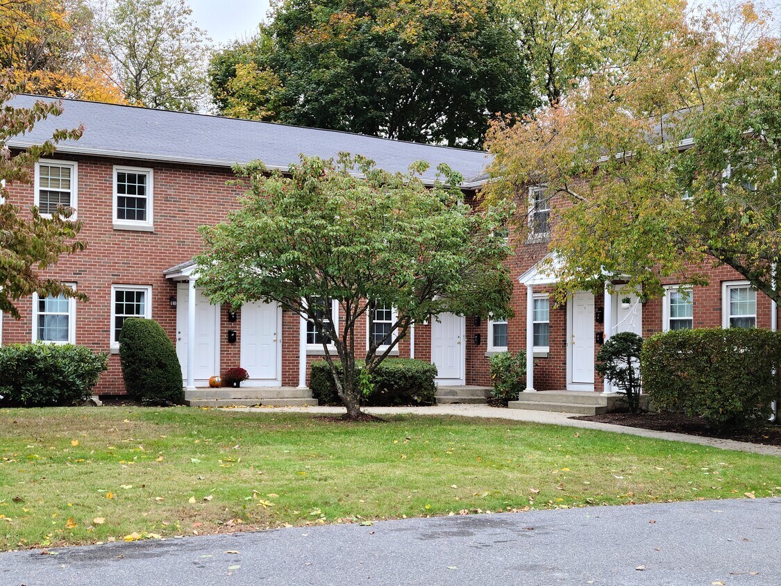 41 Patty Ln, Northborough, MA 01532 Townhome Rentals in Northborough