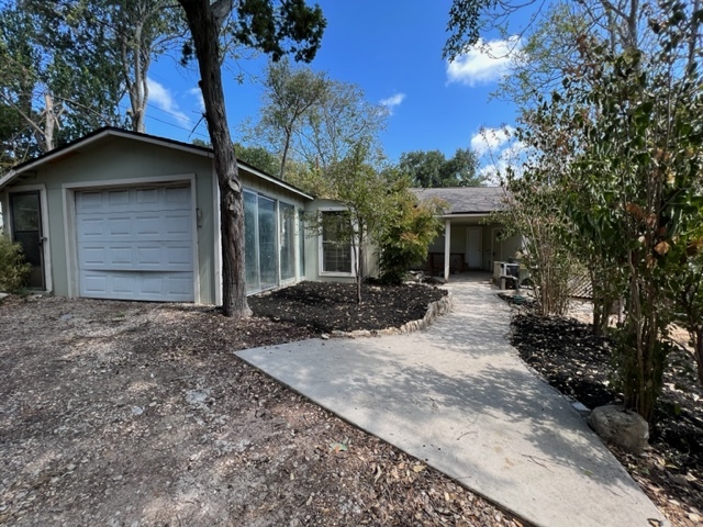 Building Photo - 204 Harmons Way