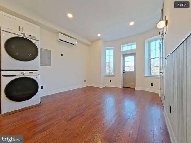 Building Photo - 1613 N 33rd St